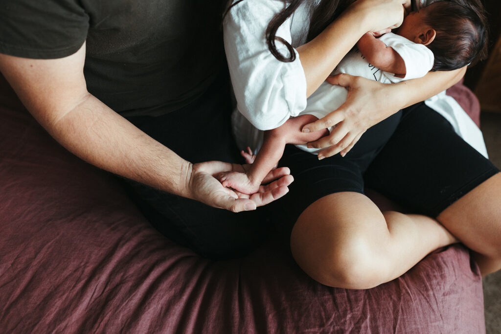 Lifestyle Newborn Photographer in The Woodlands